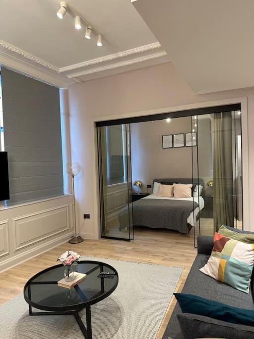 Luxurious Stunning 2Bedroom Apartment Manchester Extérieur photo