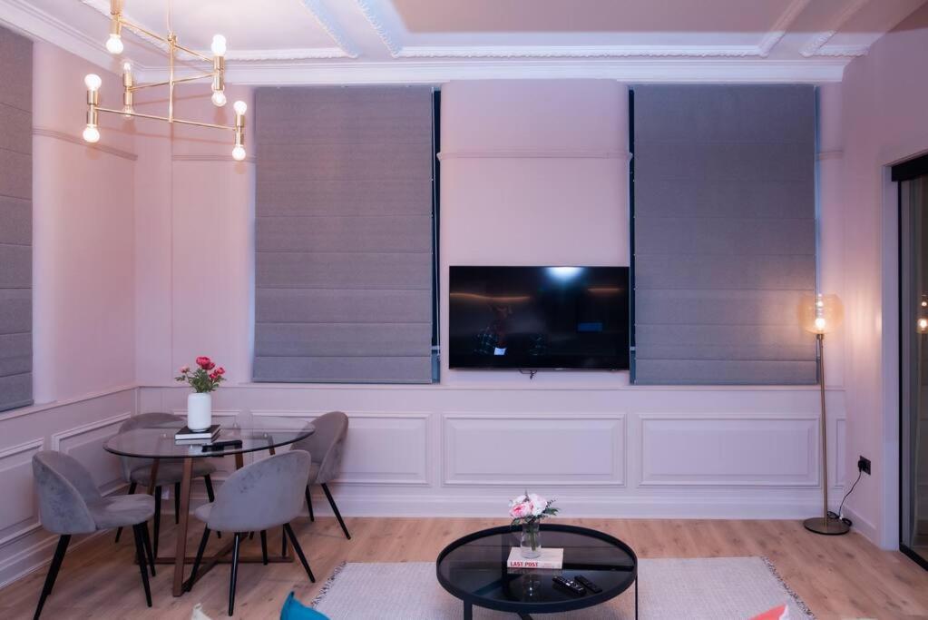 Luxurious Stunning 2Bedroom Apartment Manchester Extérieur photo
